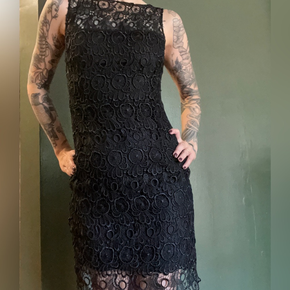 BB Dakota lace detail black dress size 2